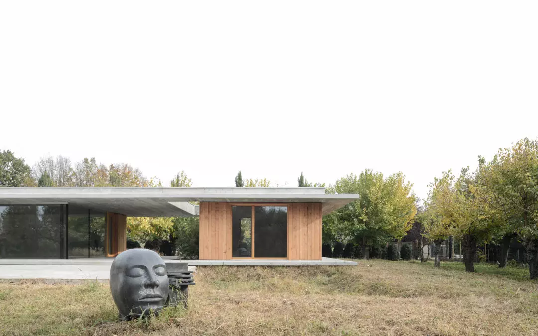 Countryside Villa by MIDE Architects in Montebelluna, Italy