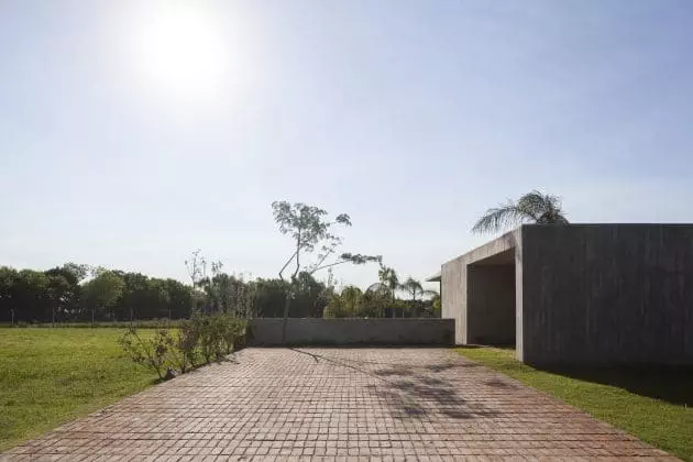 Casa cerrada de Felipe González Arzac en Buenos Aires, Argentina