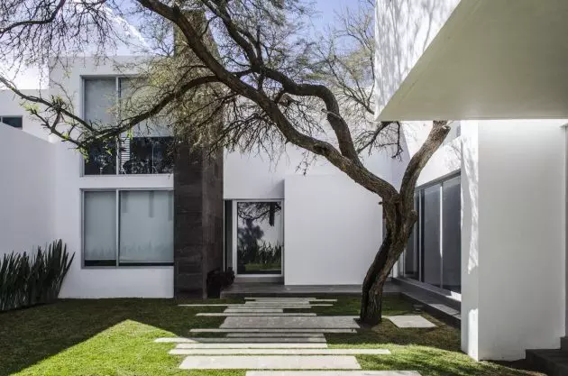 Casa Mezquite por BAG Arquitectura en Aguascalientes, México