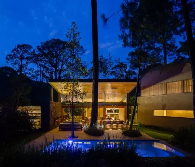 Cinco casas de Weber Arquitectos en Valle de Bravo, México