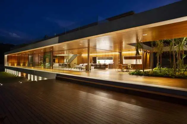 EP House por Otto Felix Studio en Braganca Paulista, Brasil